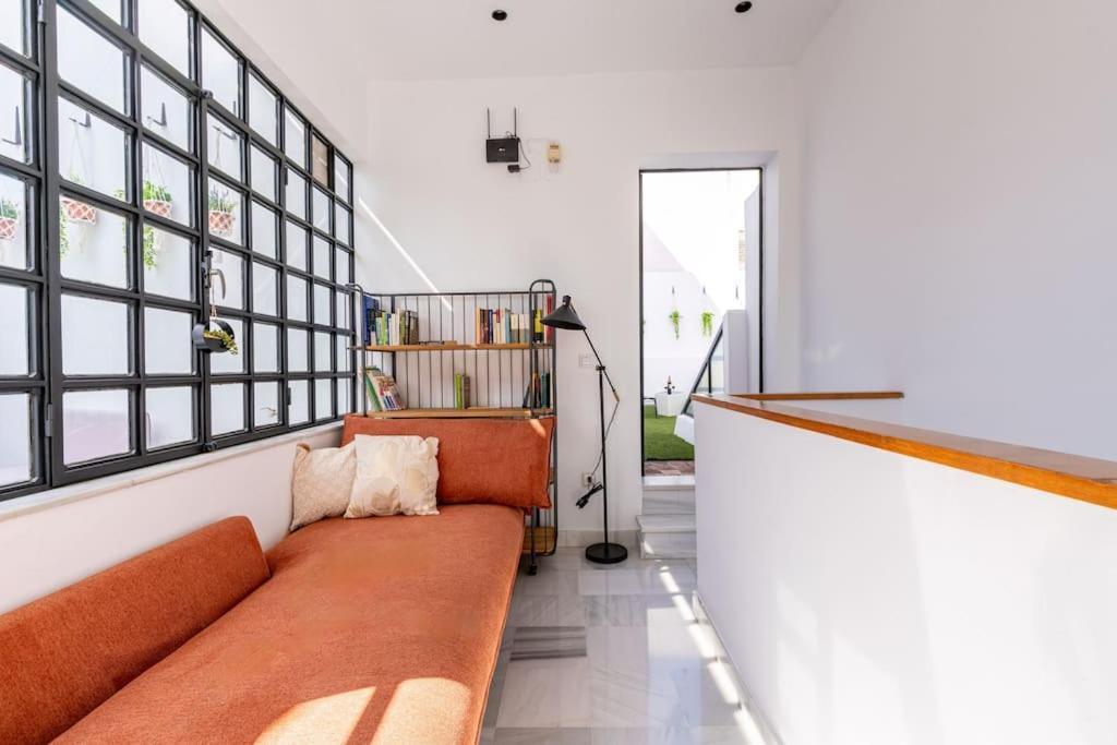 Sueno De Sevilla, En La Alfalfa Apartment